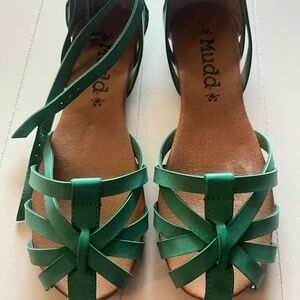 Mudd sandals size 6